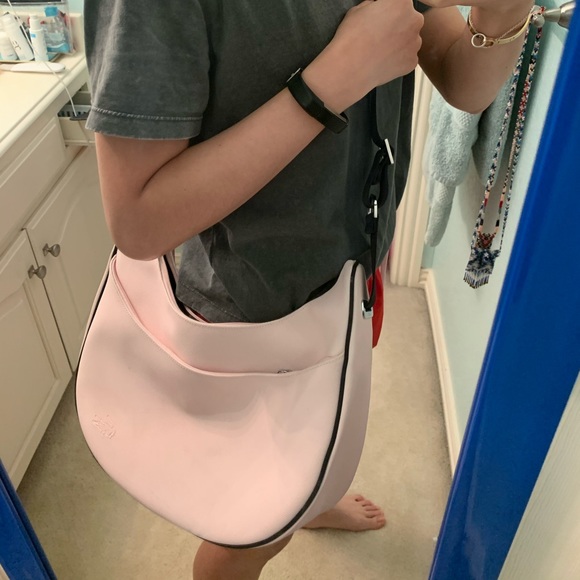 🤠 Lacoste Classic II hobo convertible crossbody bag - Picture 3 of 6